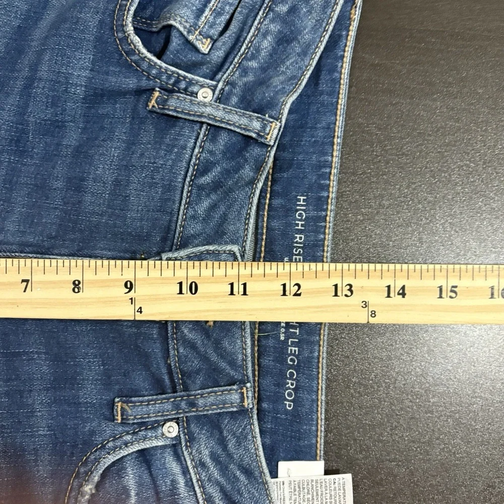 CHICOS WOMENS JEANS SIZE 0.5R US SIZE 6R  CROP HIGH RISE STRAIGHT LEG DISTRESSED - Picture 9 of 12